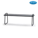 Jensen sit on sengebænk